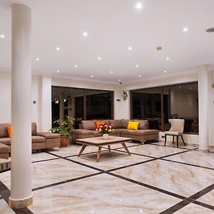 West Lerruat Hotel